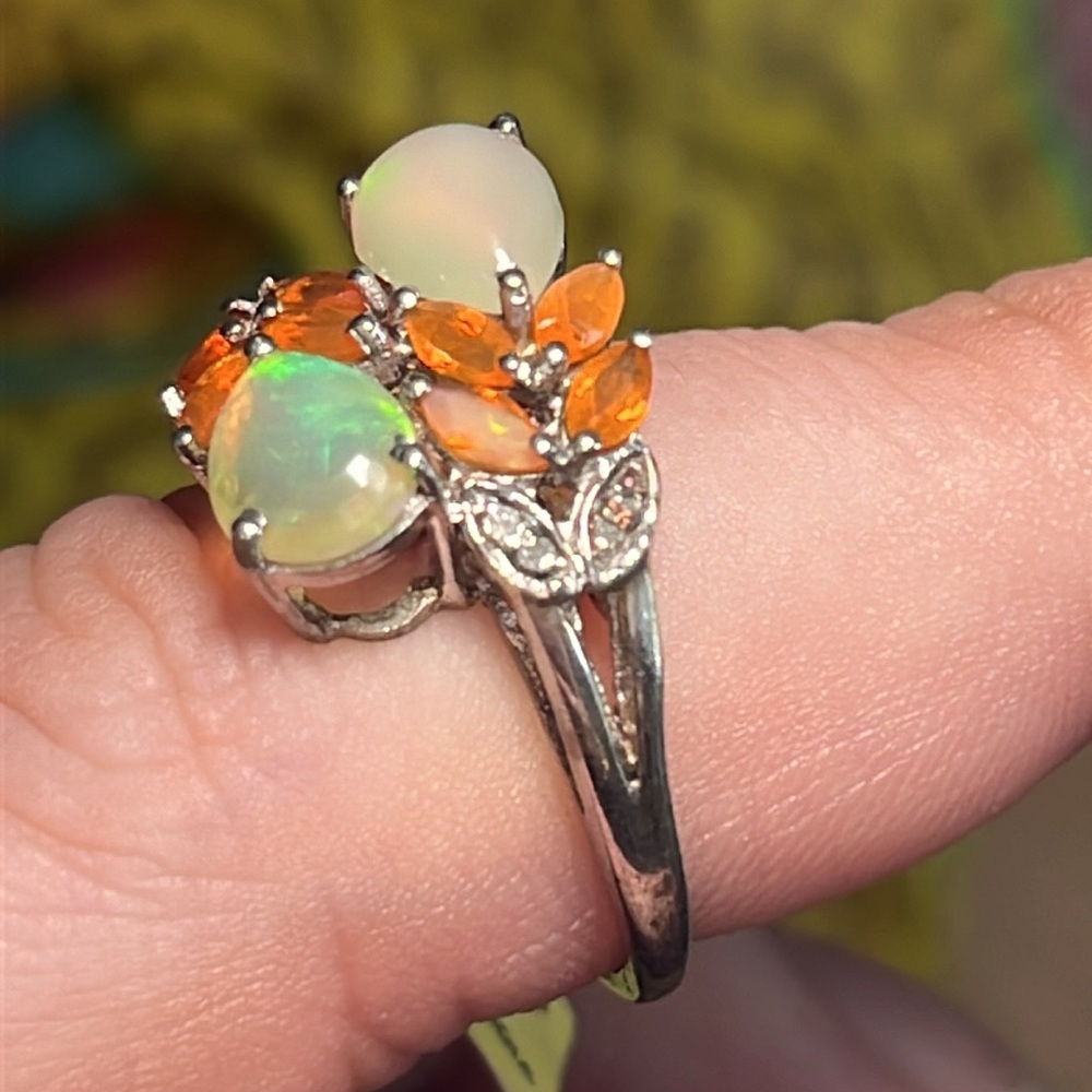 Sterling silver opal ring - Picture 9 of 9